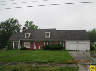 301 E Jefferson St, Windsor, MO 65360