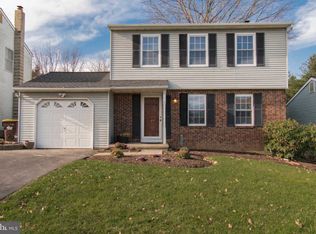 11 Nottingham Ln, Horsham, PA 19044