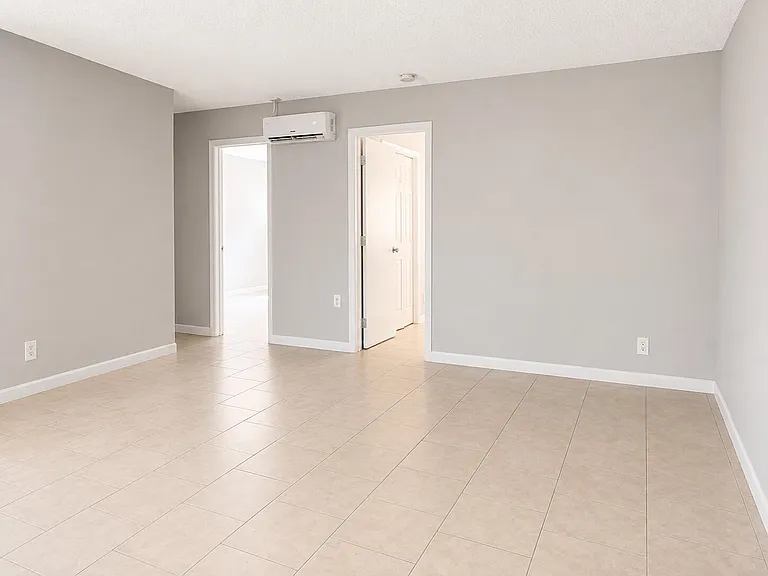 181 NW 42nd St #2 — Photo 7
