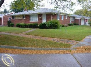 27061 E Pleasant Ridge St, Dearborn Heights, MI 48127