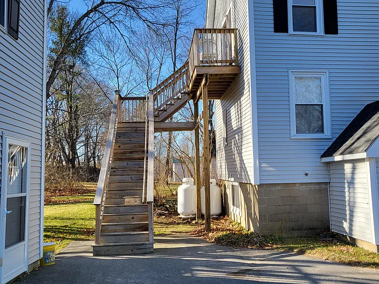 Private entrance to apartment