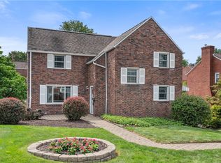 4310 McKee Dr, Pittsburgh, PA 15236