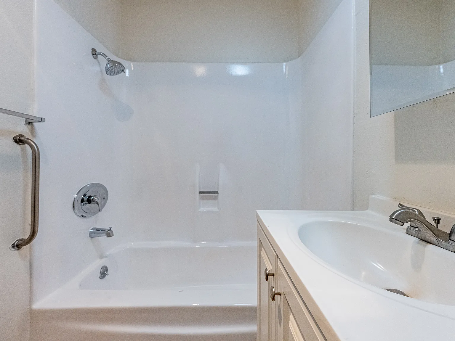 1 bed, 600 sqft, $1,695 — Photo 3
