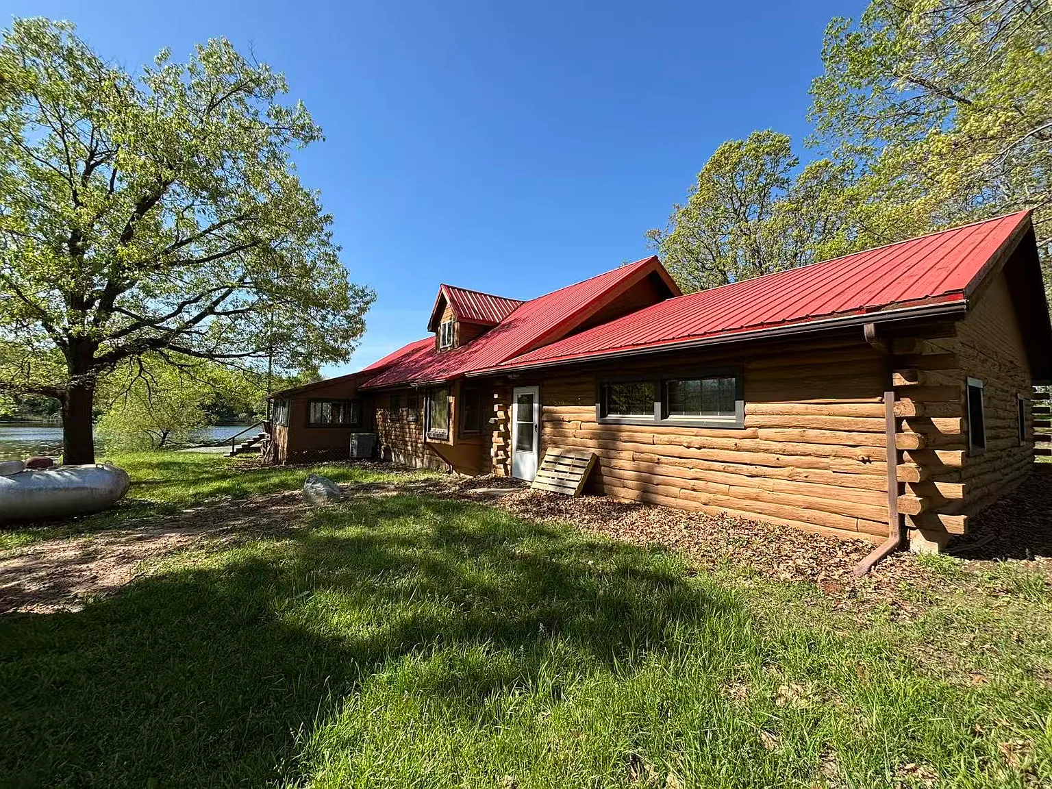 3 bed, 2.5 bath, 2800 sqft, $3,000 — Photo 4