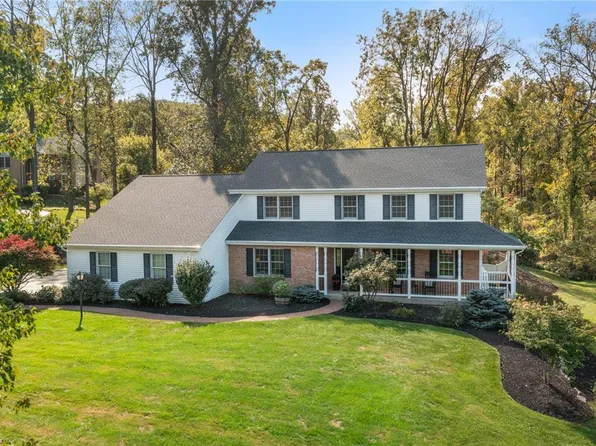 5170 Bowood St, Center Valley, PA 18034