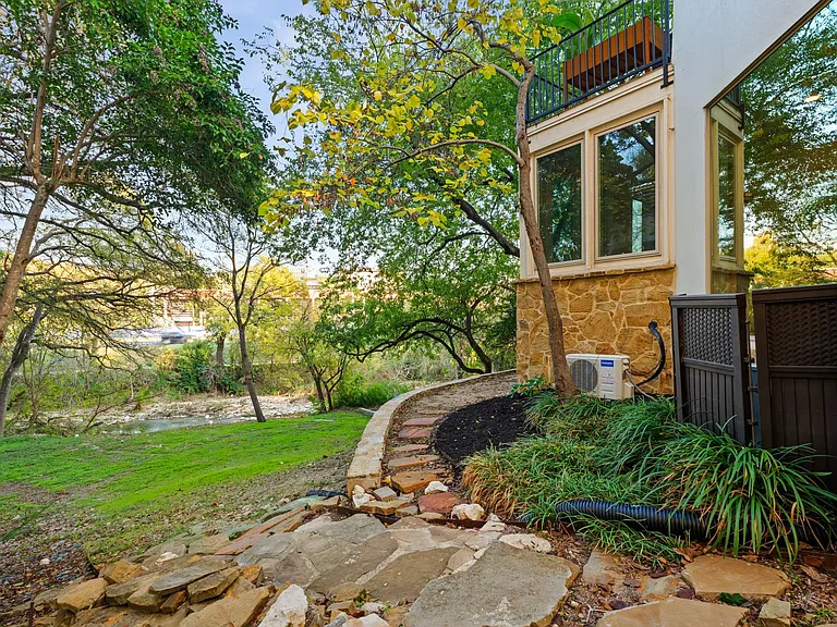 1231 Parkway #B — Photo 34