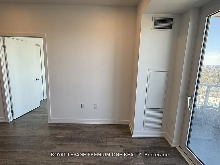 15 Wellington St S #2414 — Photo 13