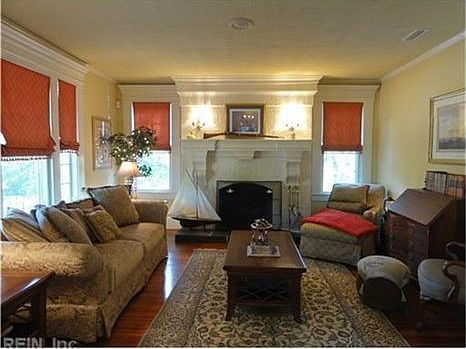 3rd image of 8965 Belgrave Ave