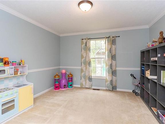 5th image of 7821 Winding Creek Dr