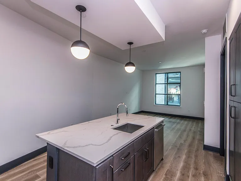 5 Gadsdenboro St #312 — Photo 8