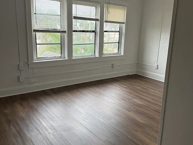 919 N Grandview Ave #3 — Photo 9