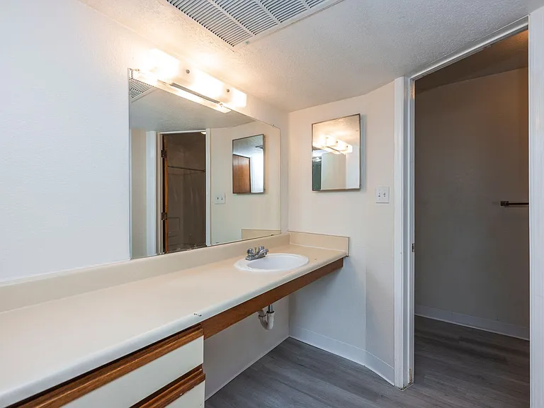 Brandywood Park Apartments — Photo 40