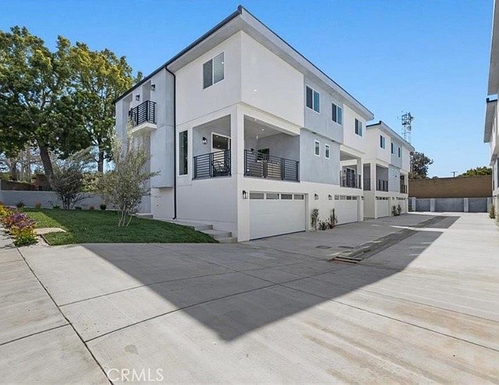 1st image of 26109 Narbonne Ave