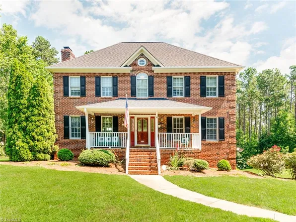 5611 Stone Ridge Dr, East Bend, NC 27018
