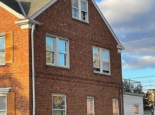 3700 Lindholm Rd, Shaker Heights, OH 44120