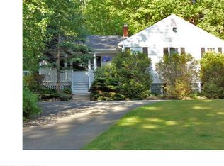 12 Hoffses Dr, Camden, ME 04843