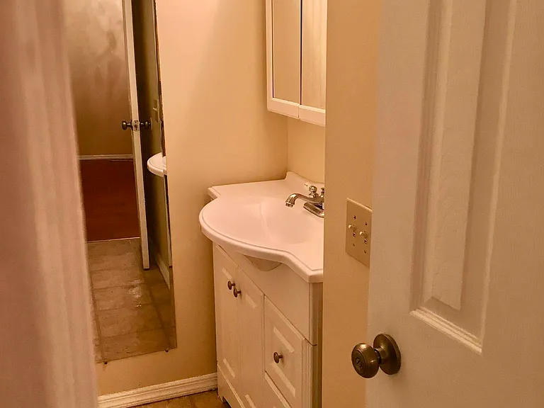 23 W 56th St #4R — Photo 11