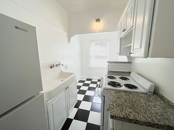 5th image of 1305 24th St APT 8