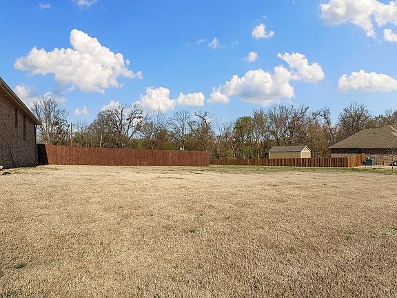 3rd image of 12171 Greenstone Dr