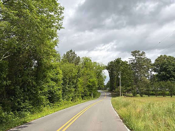 4th image of 140 Old Free Hope Rd