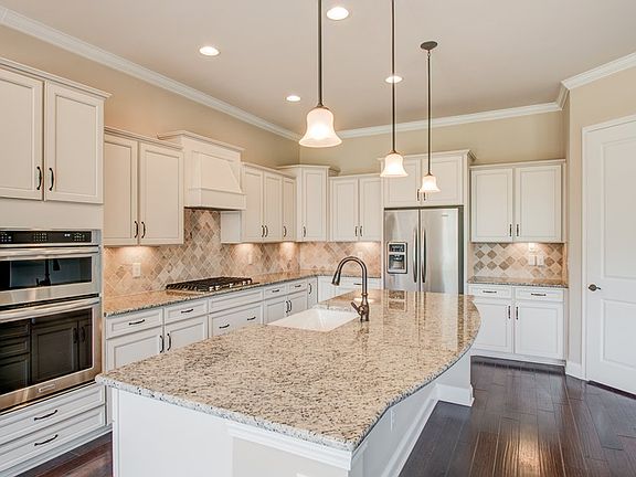 Bridgestone Kitchen with Island