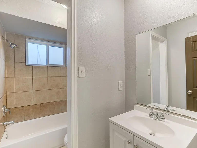 11511 Grapewood Ct — Photo 21