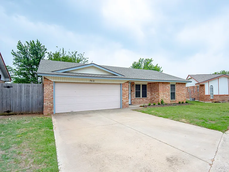 742 W Juniper Dr — Photo 22