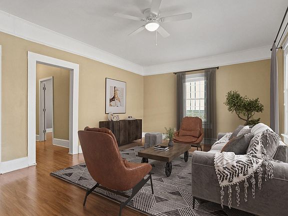 5th image of 103 Sterling St