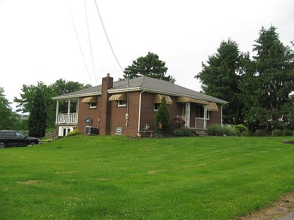 5th image of 374 Franklin St