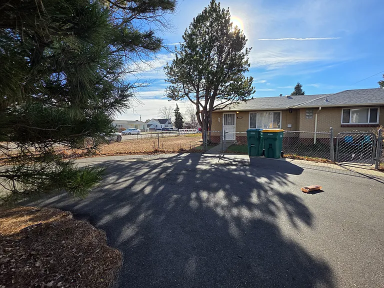 5700 W Virginia Ave — Photo 12