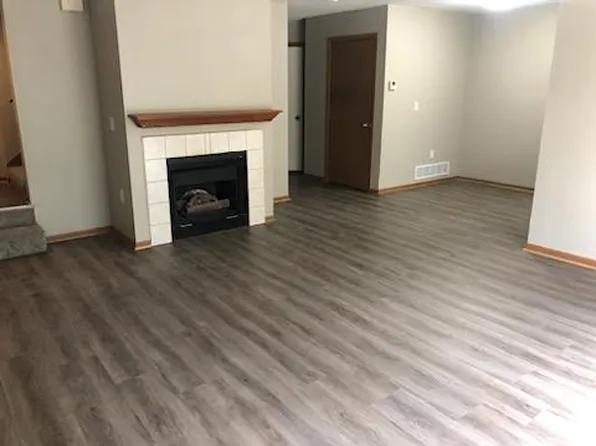 618 Bowers Blvd #4, Delavan, WI 53115