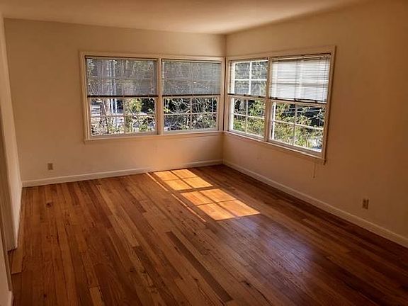 2nd image of 600 El Camino Real APT 1