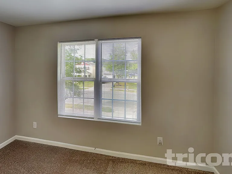 2419 Shad Ct — Photo 13