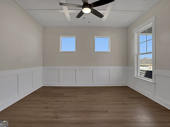 5th image of 225 Coffee Ln