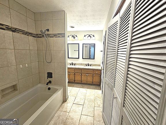 4th image of 2996 Jodeco Dr