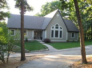 2614 Barnhill Rd, Jefferson City, MO 65109