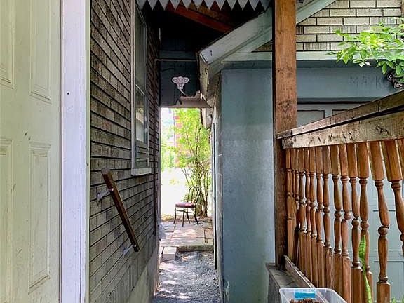 2nd image of 38 Pine St