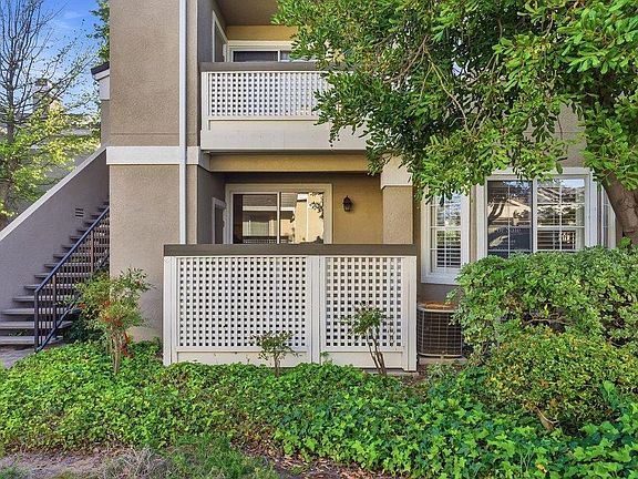 2nd image of 838 Bucks Lake Ct