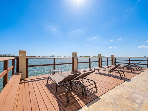 7845 NE Bayshore Ct APT 16, Miami, FL 33138