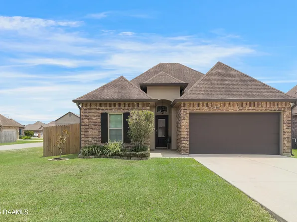 306 Flanders Ridge Dr, Youngsville, LA 70592