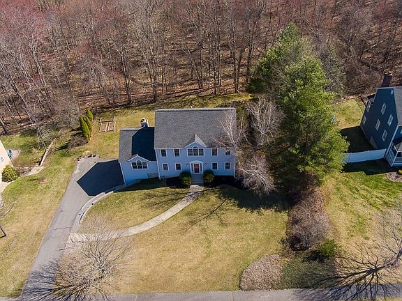 5th image of 7 Farmington Dr