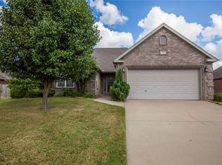 4900 SW Golden Eagle Ave, Bentonville, AR 72712