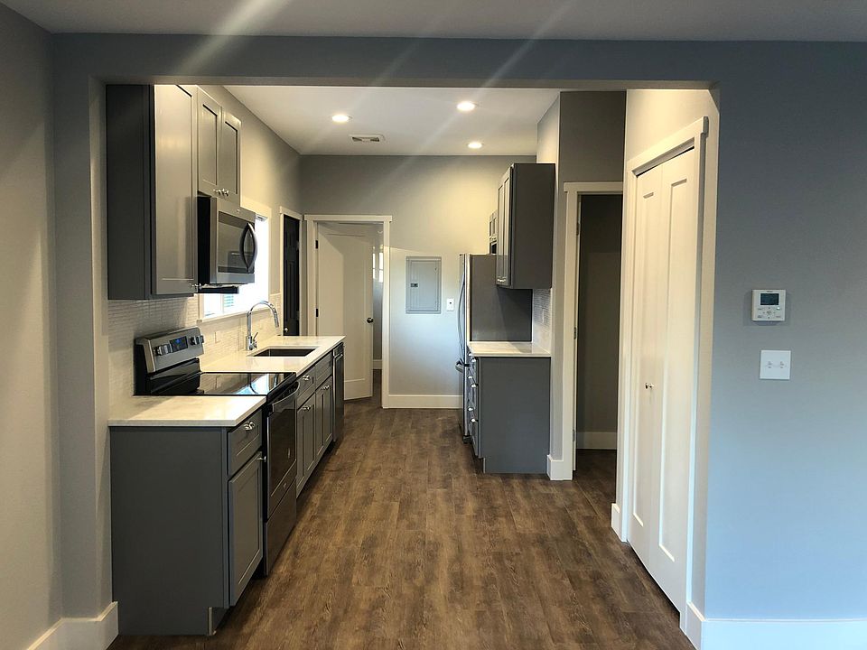 1st image of 411 N L St APT 1