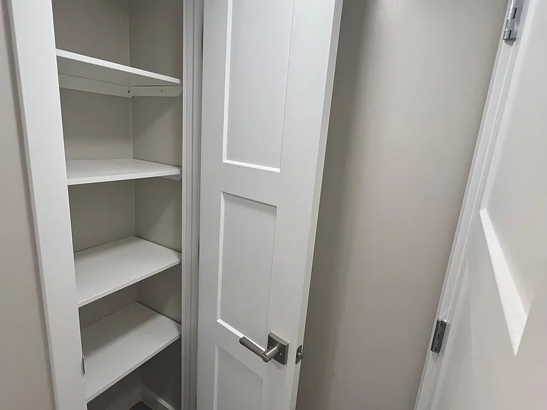 1147 Victoria Dr #B3 — Photo 23