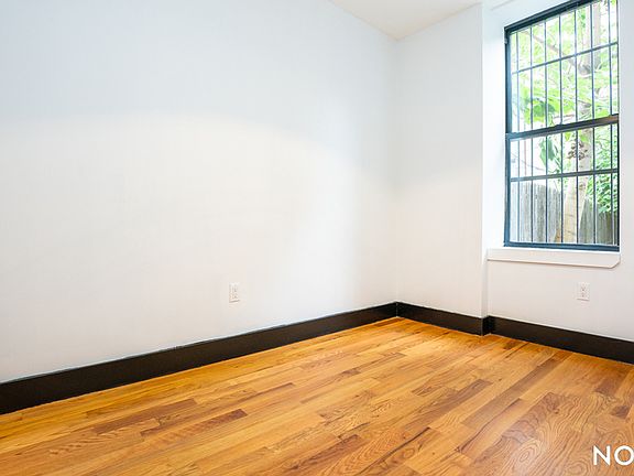 4th image of 277 Irving Ave #1E