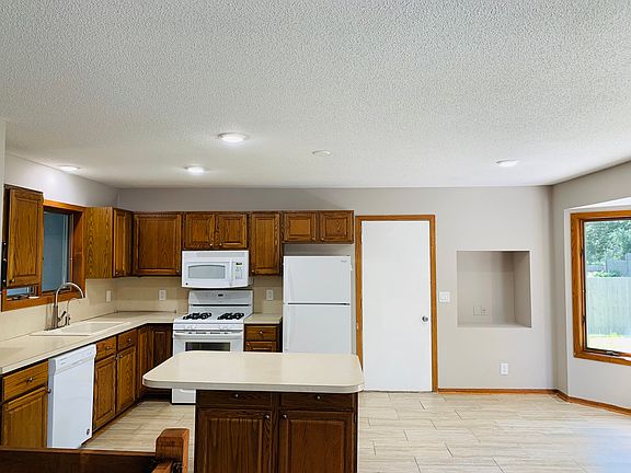 5th image of 11877 W Eagle Lake Dr