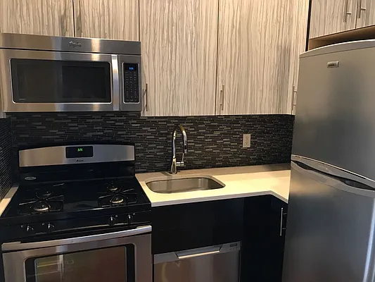 Rented by Premier Metro Realty Corp | media 12