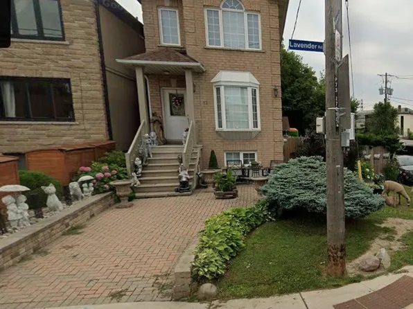 1496 Keele St, Toronto, ON M6N 3E9