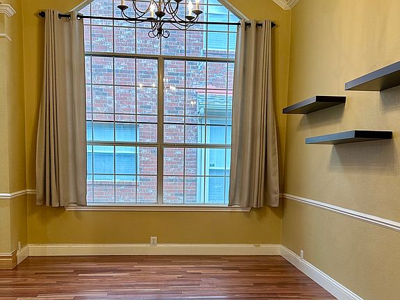 3rd image of 2813 Gulf Breeze Ct