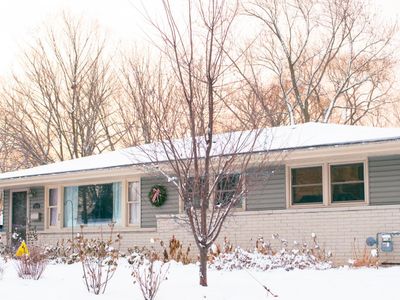 7111 Dorchester Ln, Greendale, WI, 53129